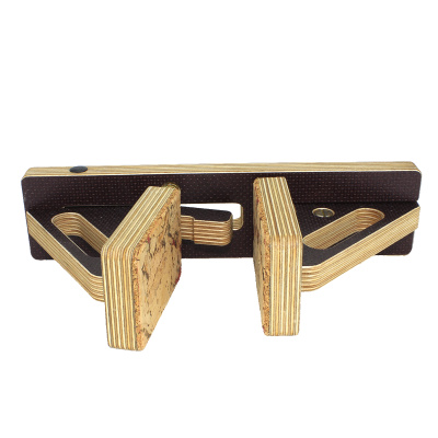 derzhatel-dvernogo-polotna-post-40_2