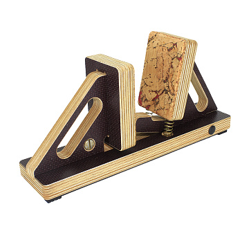 derzhatel-dvernogo-polotna-post-40